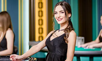 Người chơi đang xem trận đấu trực tiếp trên màn hình và đặt cược theo thời gian thực trên lp88